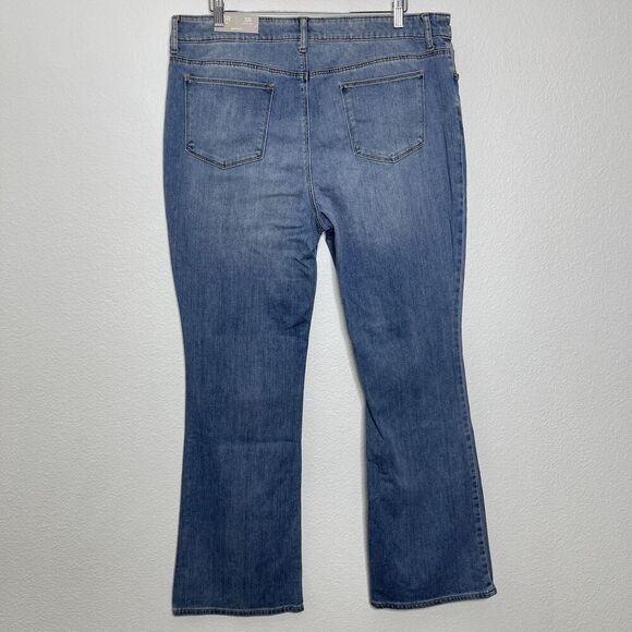 NEW Chicos Bootcut Jeans 16R 3R High Rise Flare Denim Stretch Light Wash $89 - Picture 13 of 13